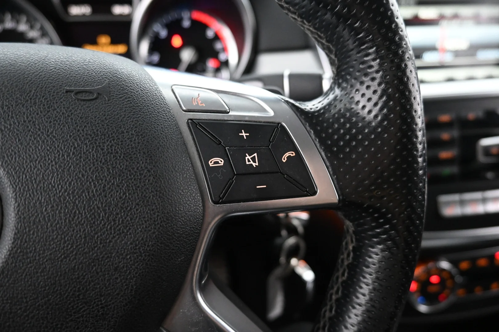 Car Image - 2eYDl3GLE6EOTe6HoSUlWb