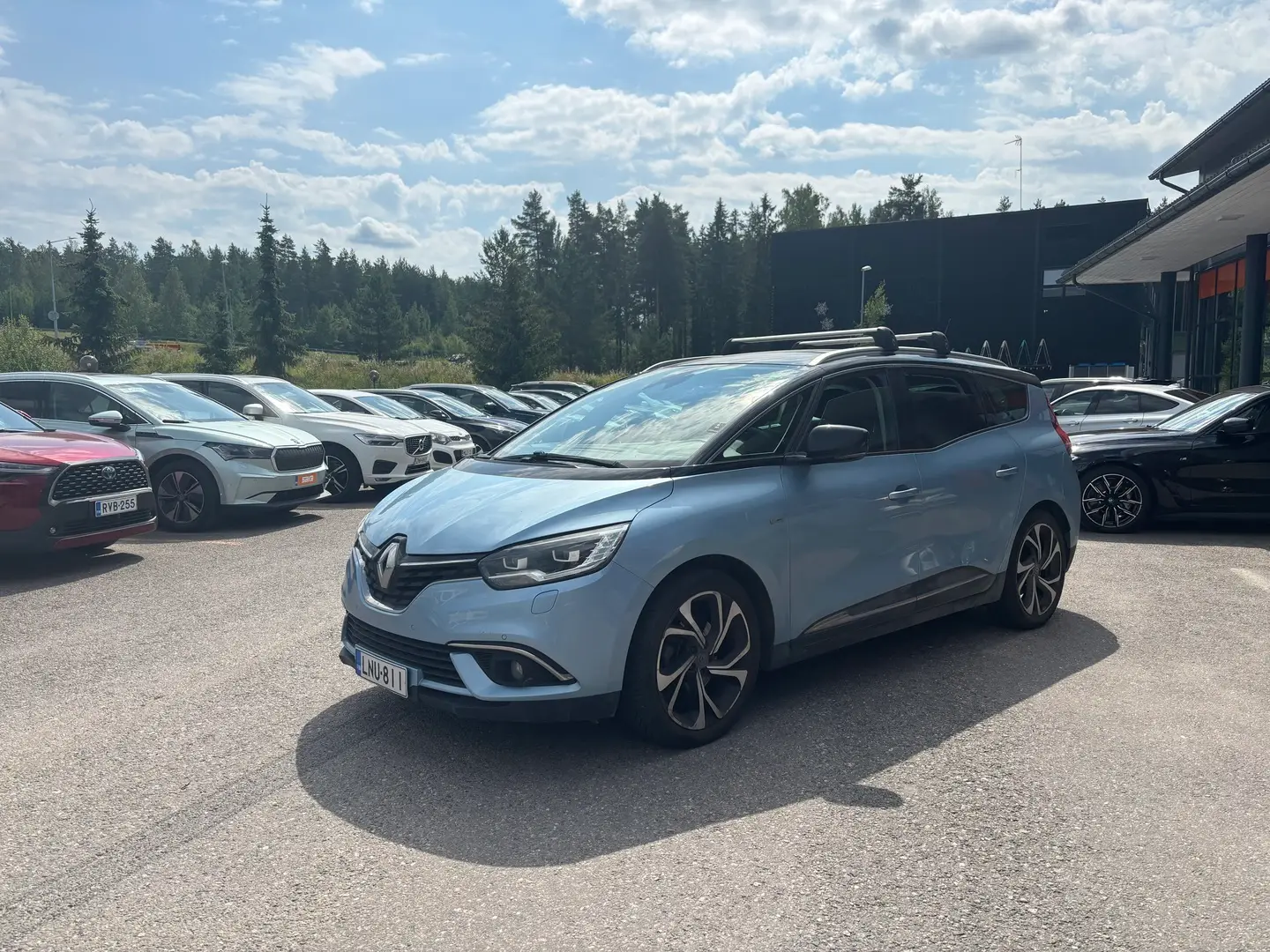 Car Image - FkRnbxb06chVx4R8wmGJx