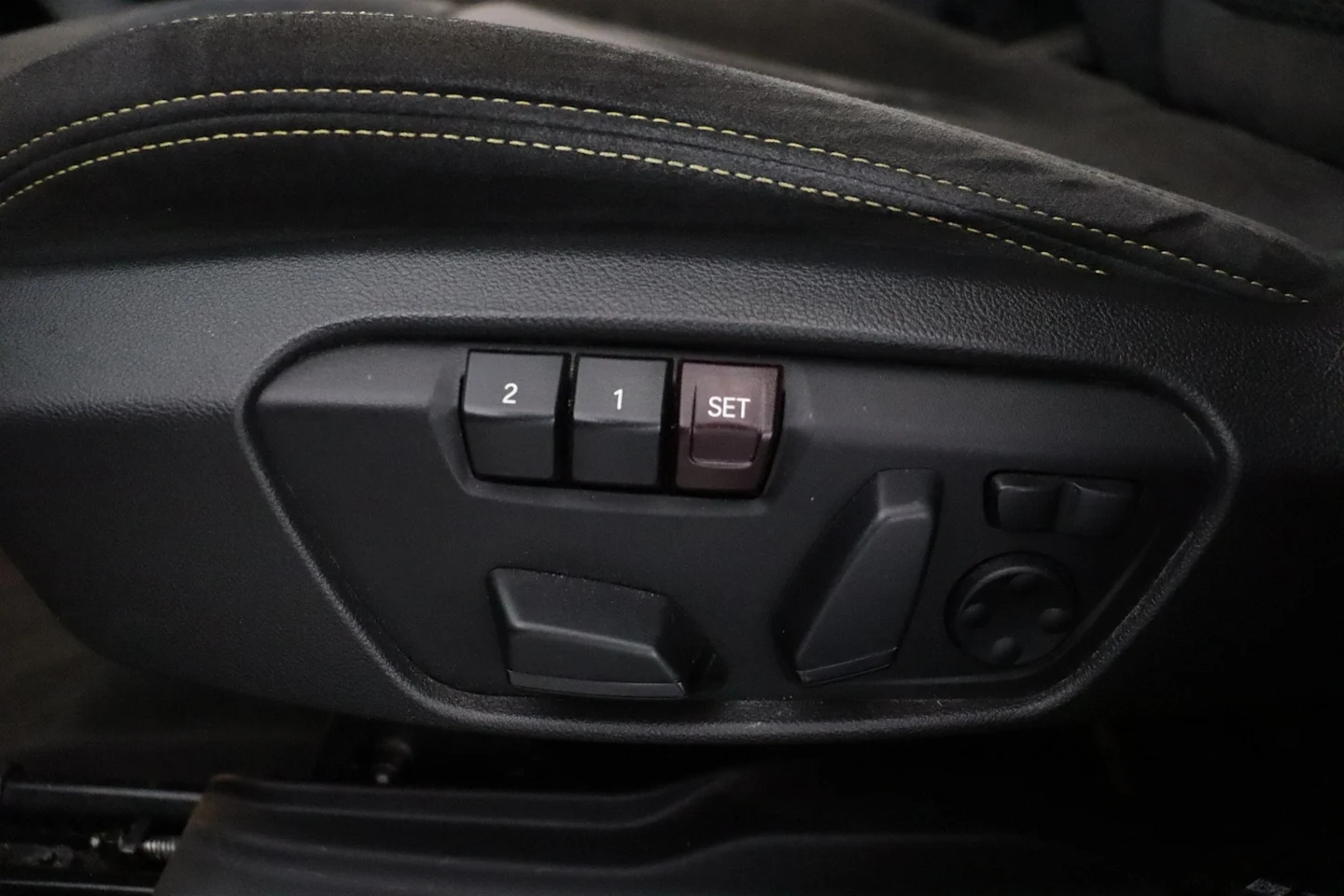 Car Image - 4TRmzcbwrYwiigxY6nJYwb