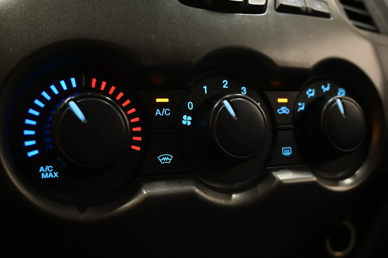 Car Image - 56N28vy6u5a96VZGfJxBMZ
