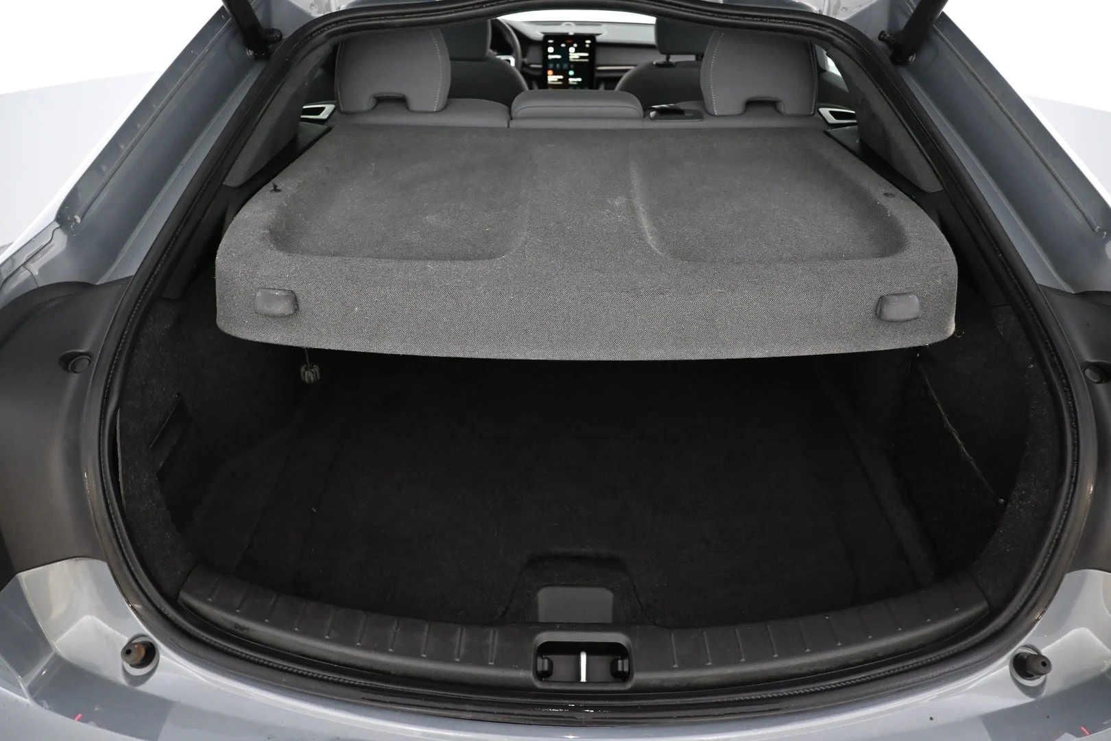 Car Image - 2z3IqYHwVySljFR8D37YjR