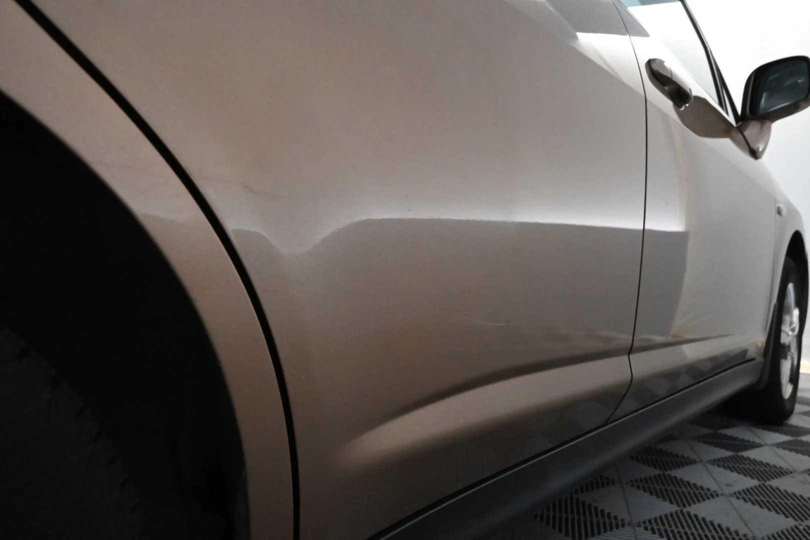 Car Image - 1MotGmbPt2tFURZj7Wm2Wy