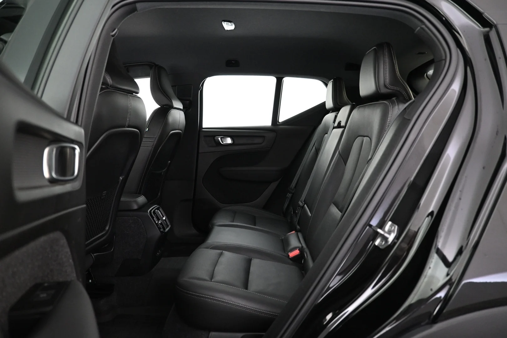 Car Image - lA4lVF3BhVInInQCNafyz