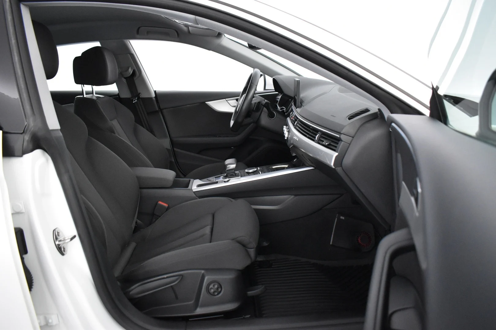 Car Image - 2EBmuhDIEQCV731y54Juuu