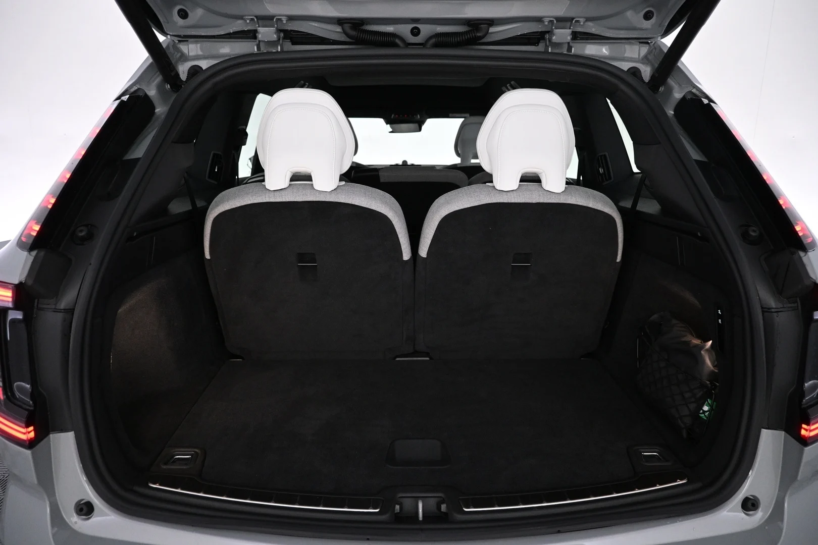 Car Image - 2r4XaPjOIcIx4Z4z29mrfY