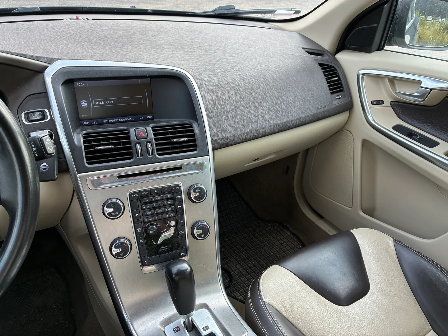 Car Image - 5BJglNJMEBCrXVevxBneEg