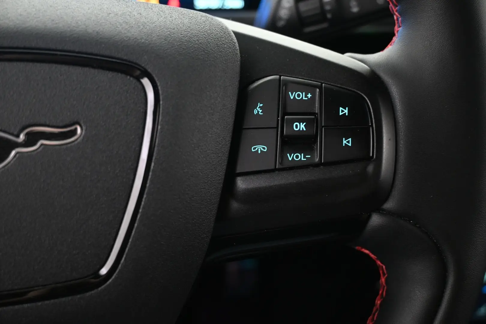 Car Image - 6zzmsRSfkPCSQBB1kweX1z