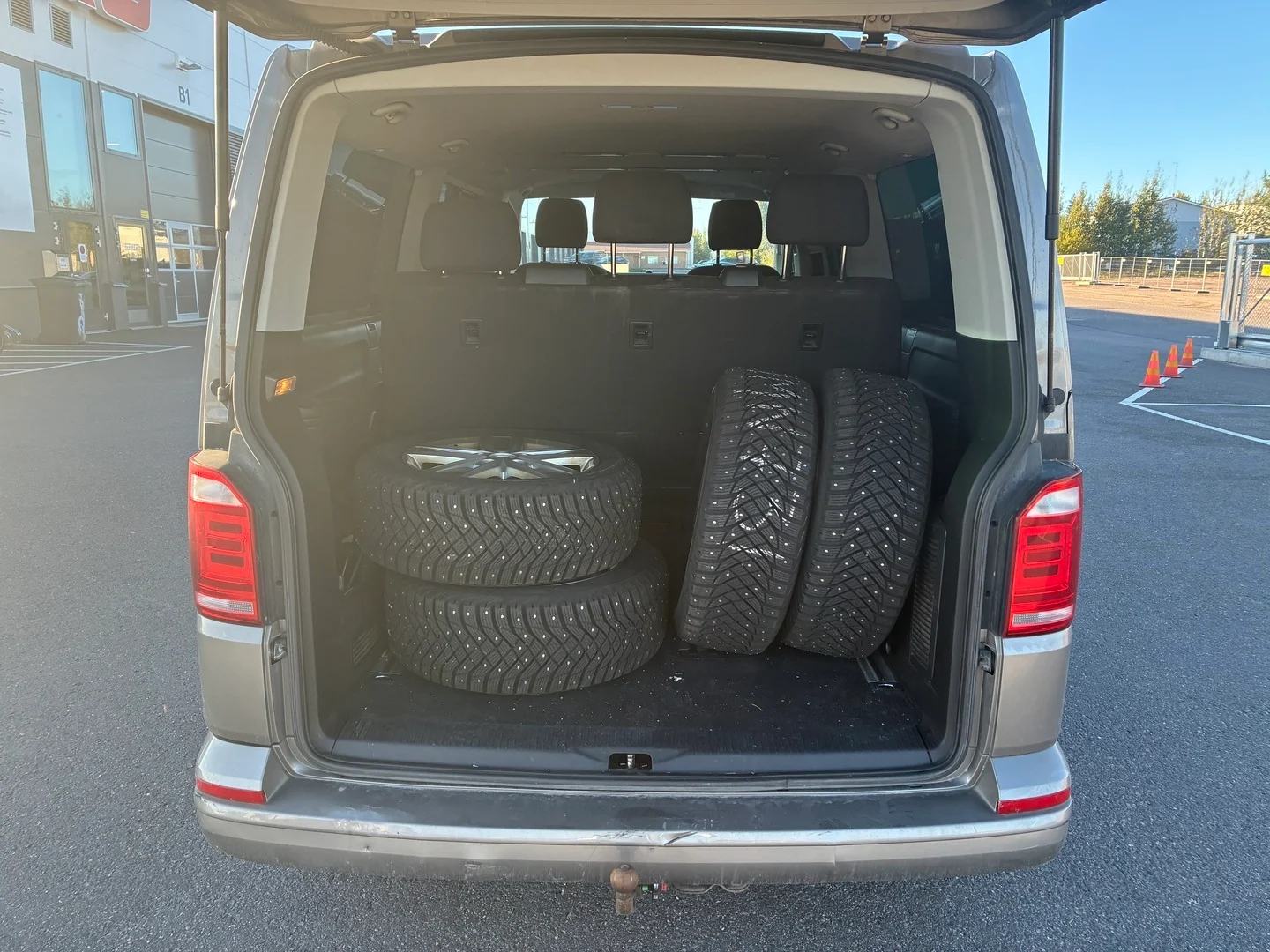 Car Image - 19G7bfg953a1bMe8eLNXR8
