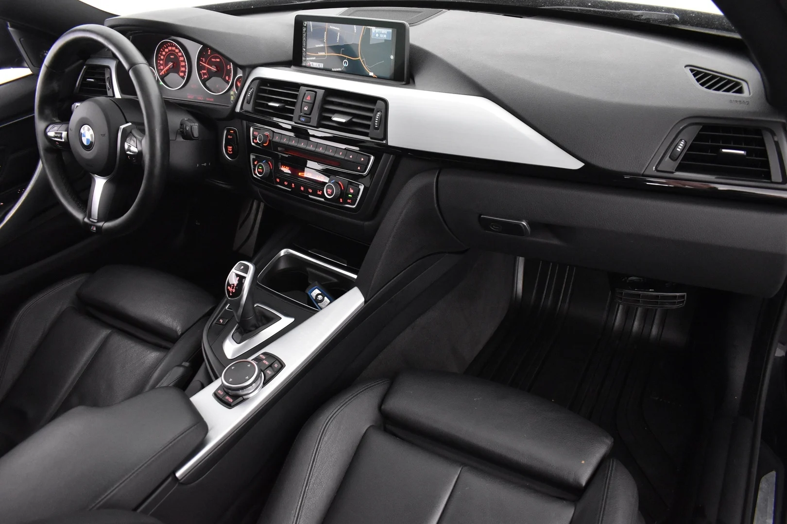 Car Image - 4w0cXYo4YtfZScTXP9ZzLh