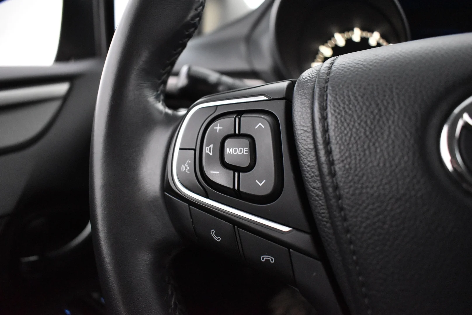 Car Image - 9ADQHTya3eQ6nZ4m0lgum