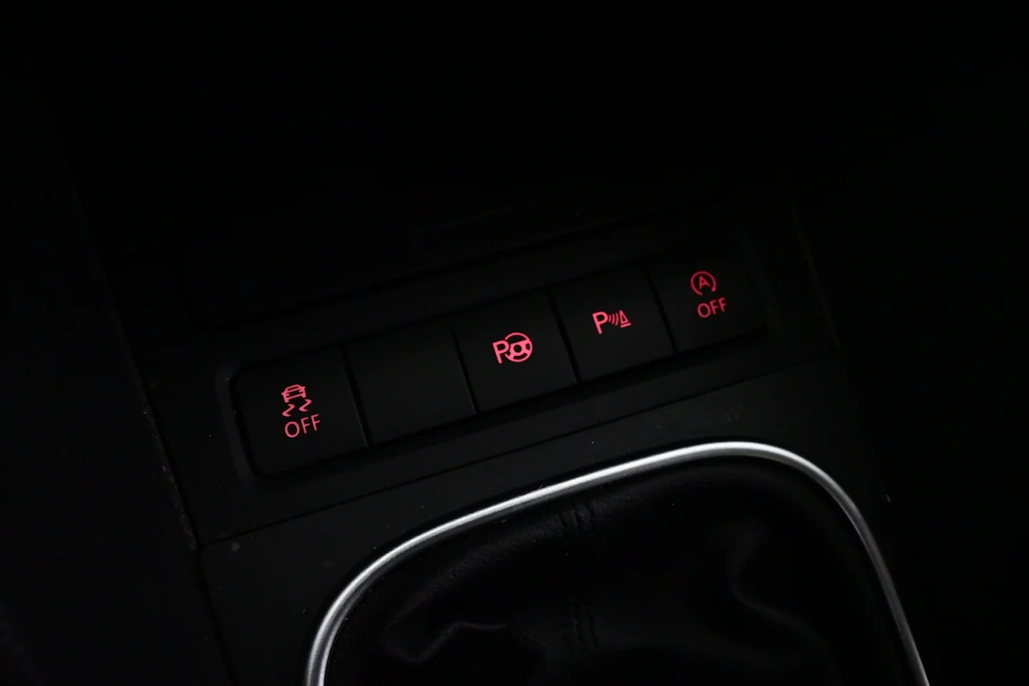 Car Image - HPLOmBcVImYhiydXpxRS5