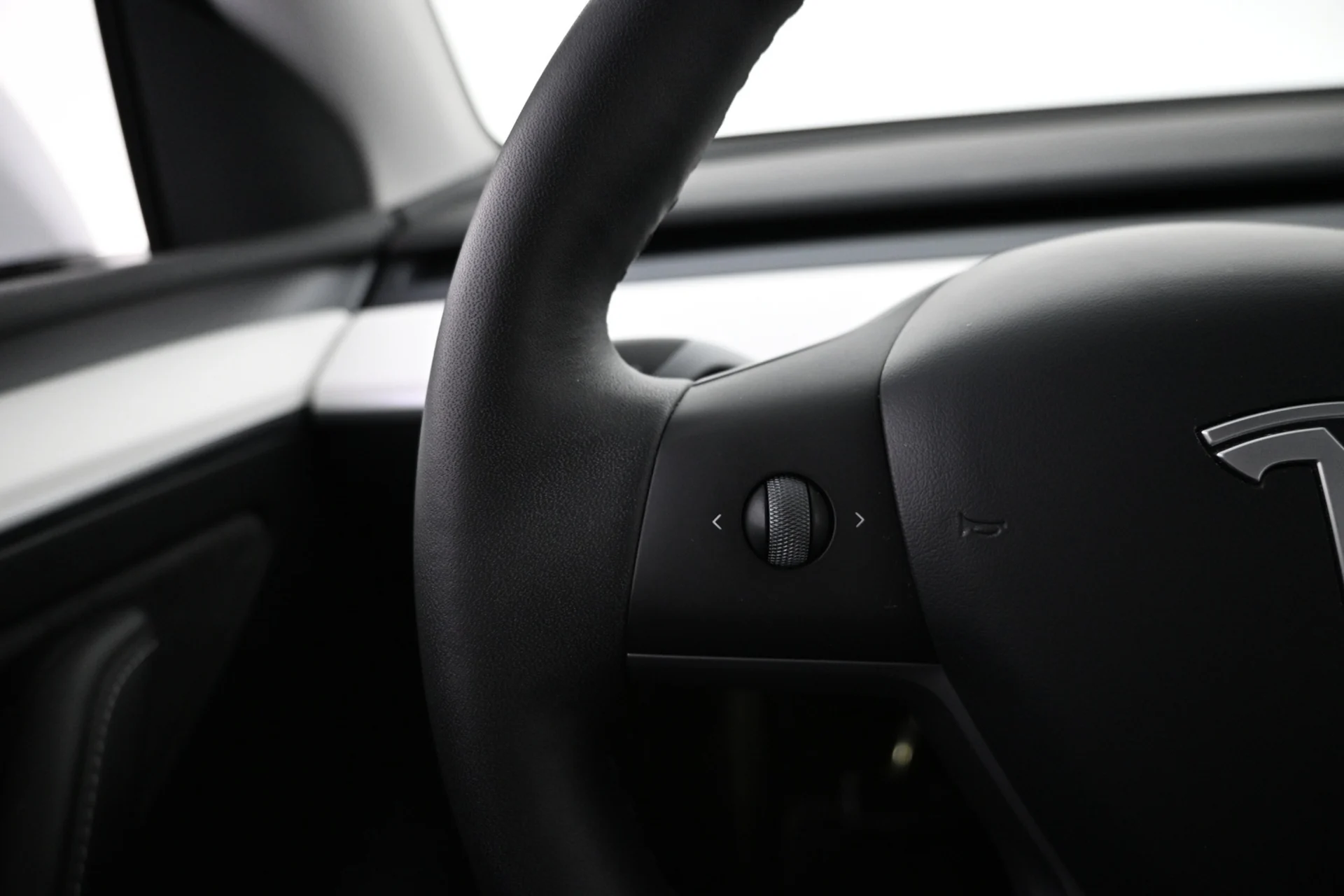 Car Image - 12x5EinnnG87TkkO1jPU8P