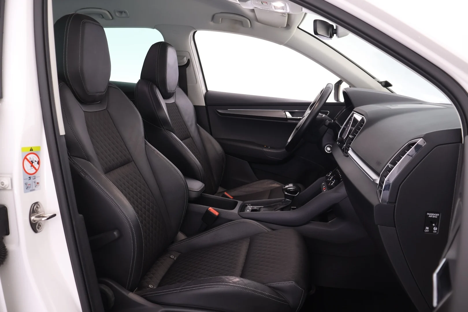 Car Image - 6HlyeyhtvTn4Teg5l5nDWd