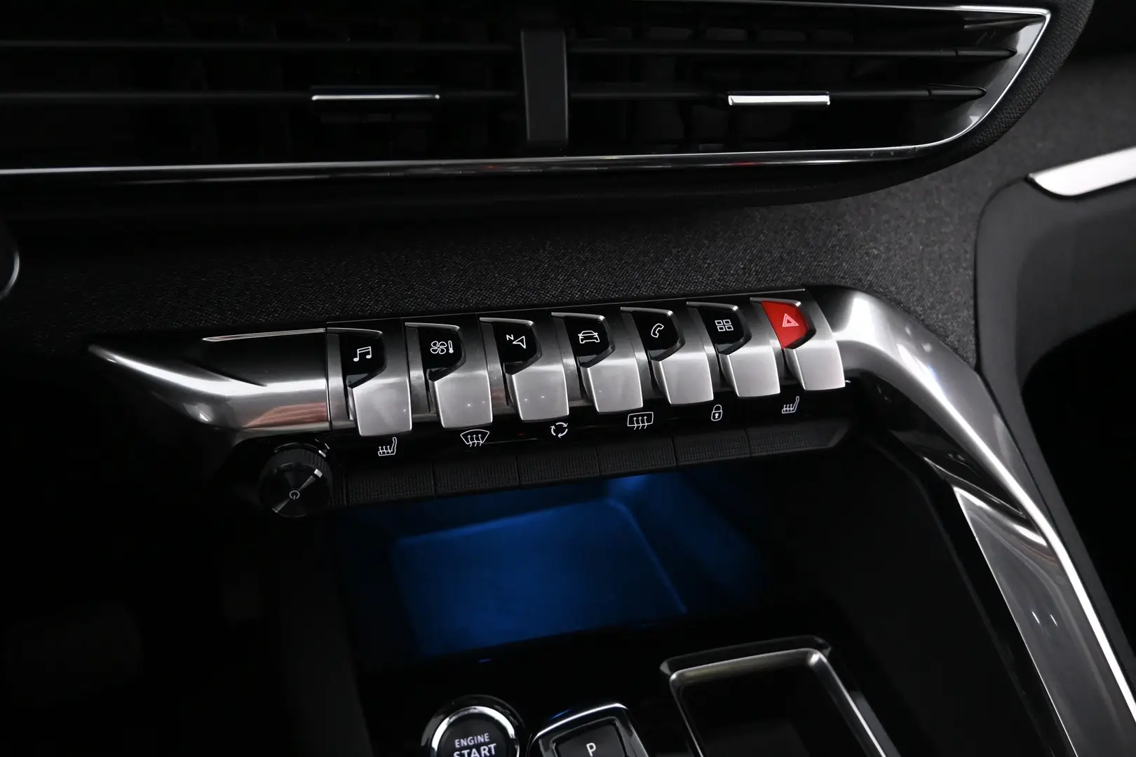 Car Image - 3R0En8F9nL2cBXsMDIMh8N
