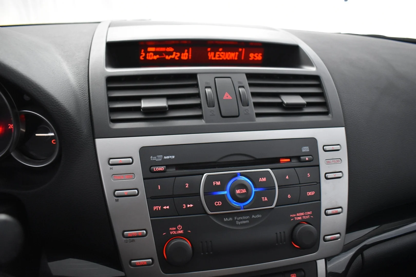Car Image - 1ef6qFJLyzXACeSEnYNa1O