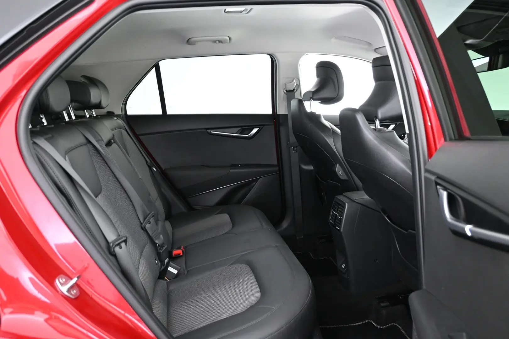 Car Image - 2iU97yu6IcAHl6vioPZt7u