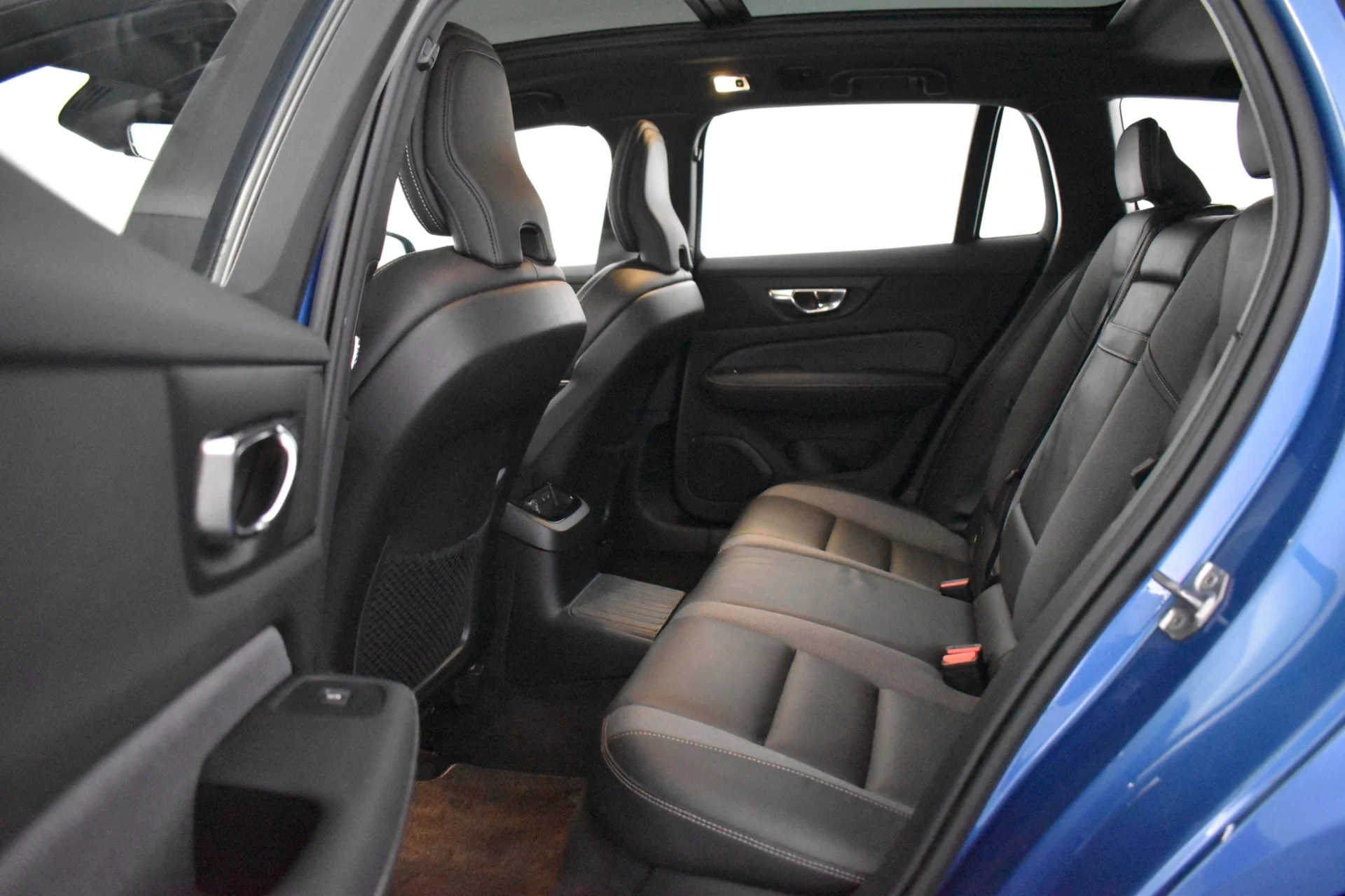 Car Image - 4OaWln1xCjQbdYvUEzYCfn