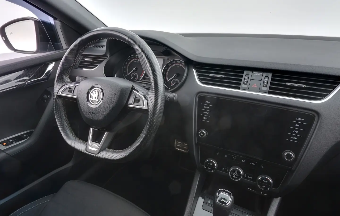 Car Image - 2Vcn7TZ0TAllvBqqhYgZ32
