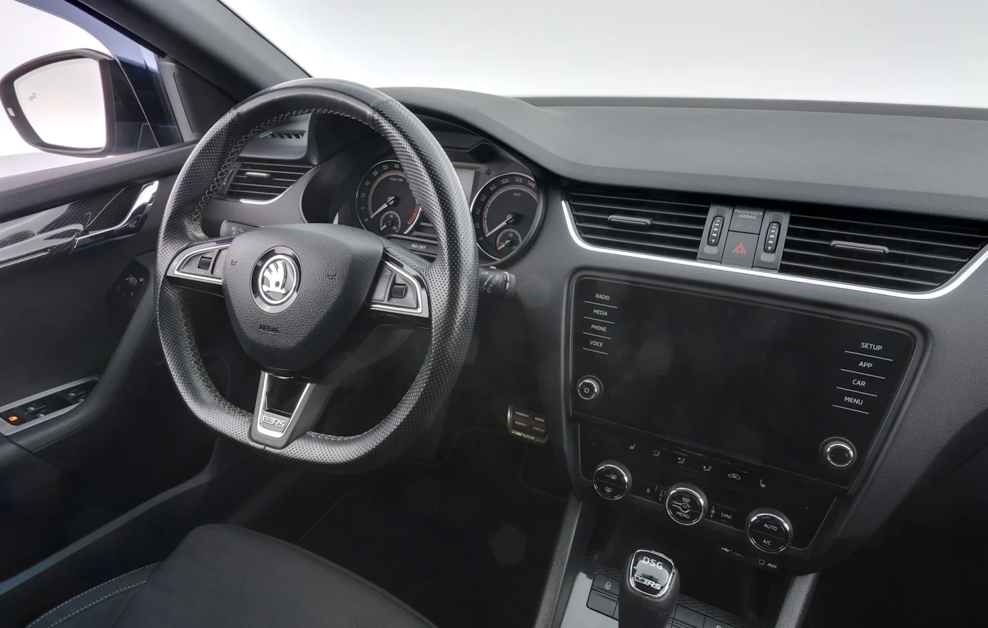 Car Image - 2Vcn7TZ0TAllvBqqhYgZ32