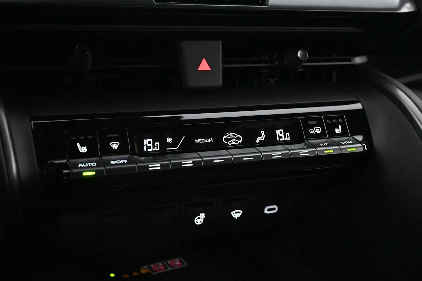 Car Image - 4octLBqiJpt6lxPMDTFc8f