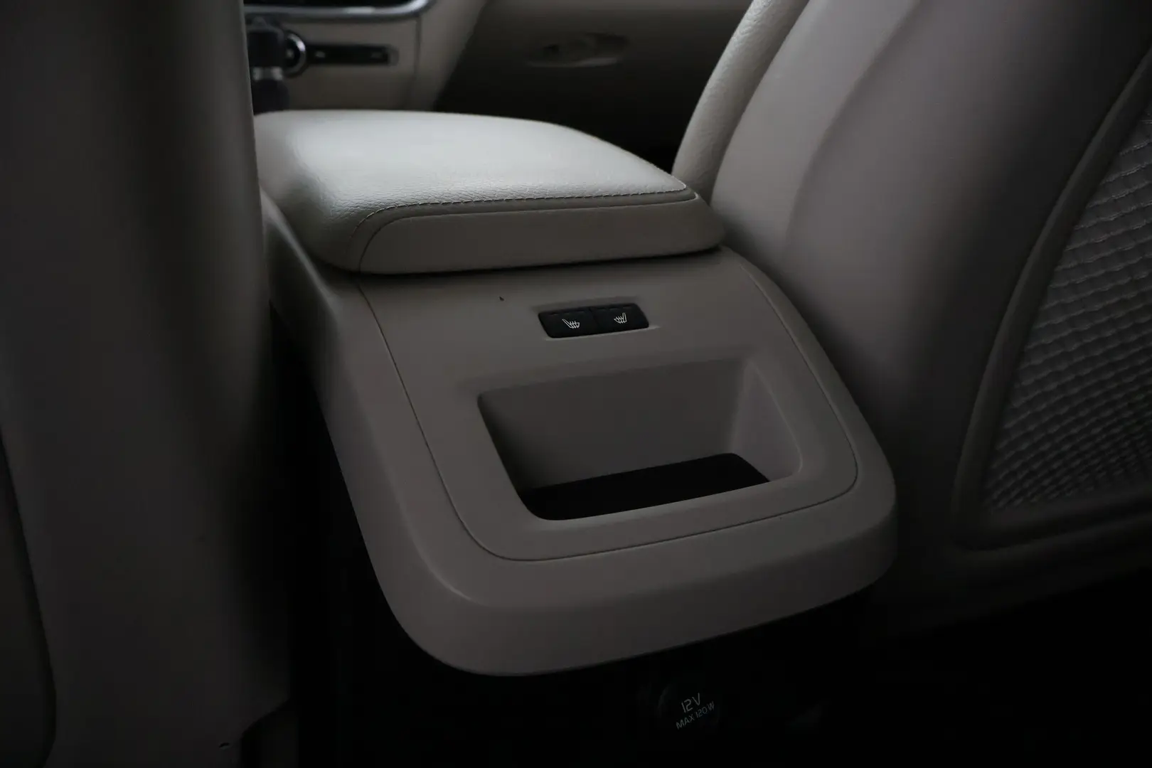 Car Image - 4xgDOvr5C5psdW7T1Q00Lt