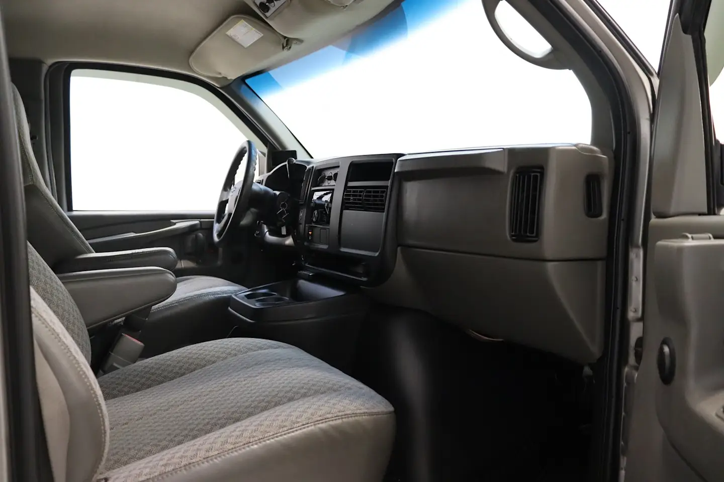 Car Image - 66kLQIPZhg6ZAZcP3WkW4L