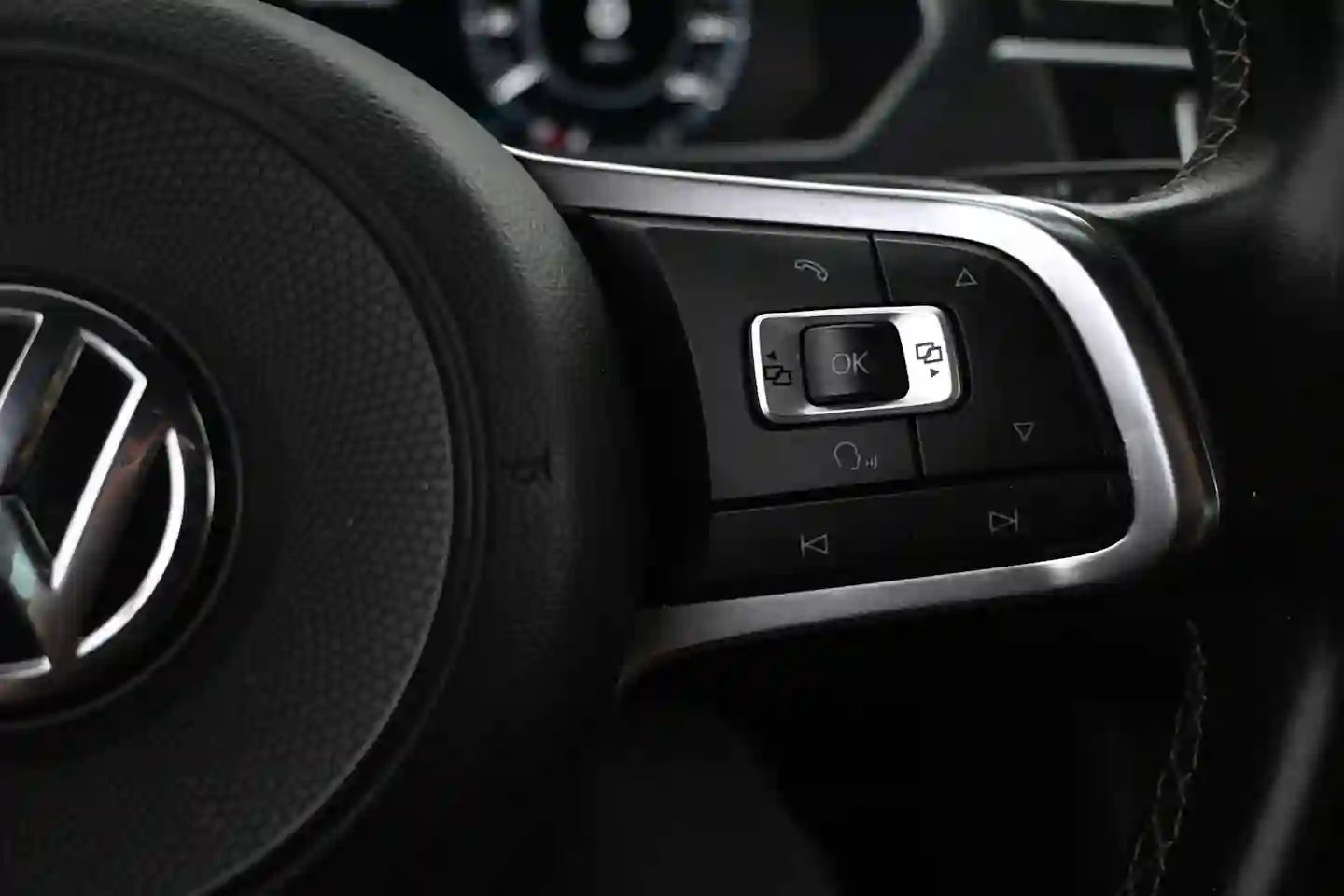 Car Image - 5jyEKBH7xgpFWLPsHaF7QC