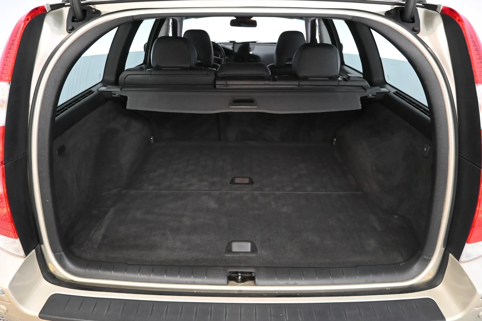 Car Image - 7enATWq6m5CQ0vy3R9P2I5