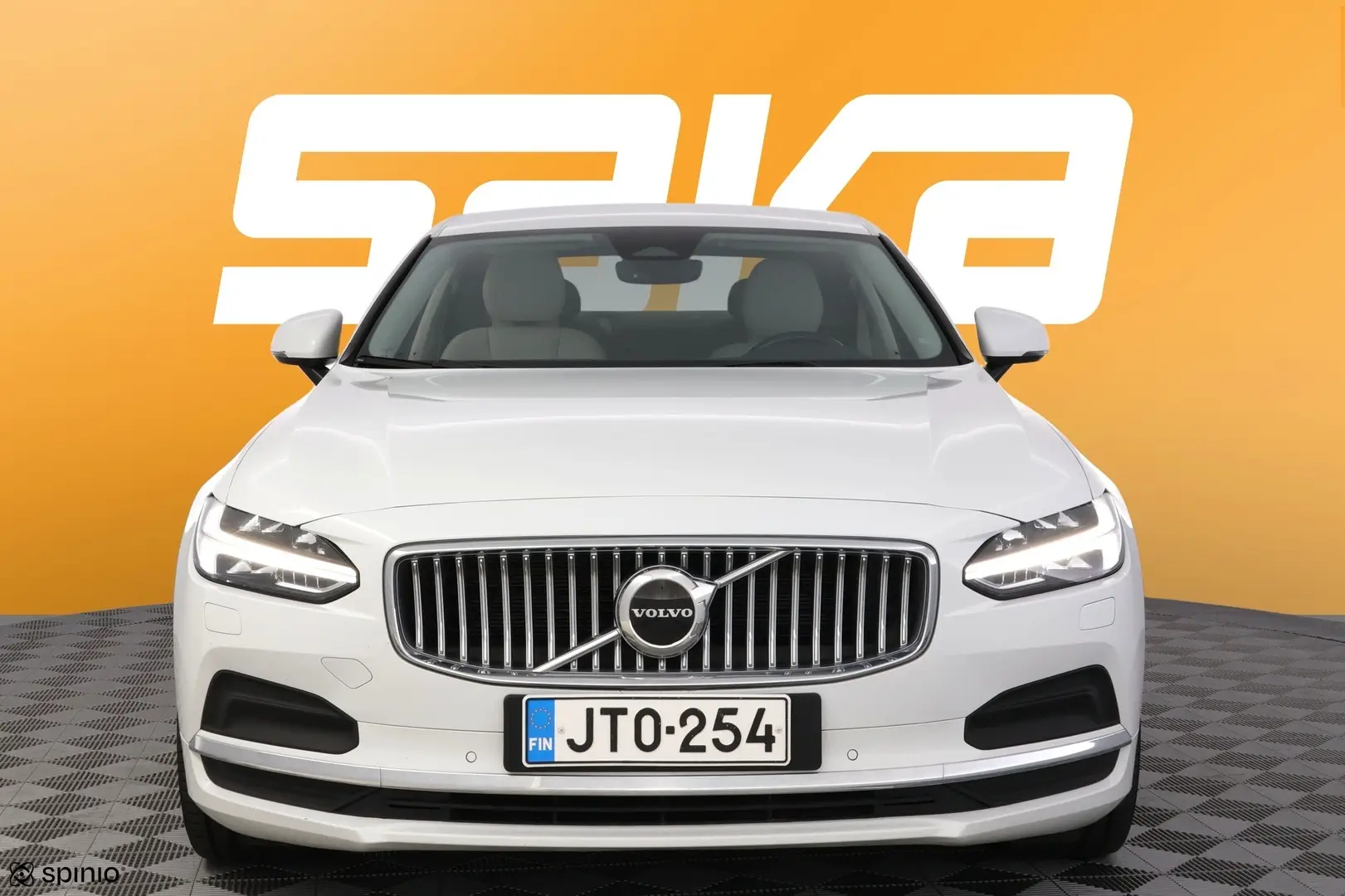 Car Image - rsrT9txfg9CElAnVdHzcE
