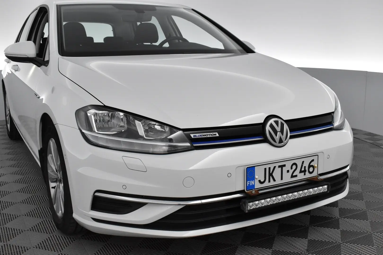 Car Image - 7DpxiuX80BAEx6dmcqArtq