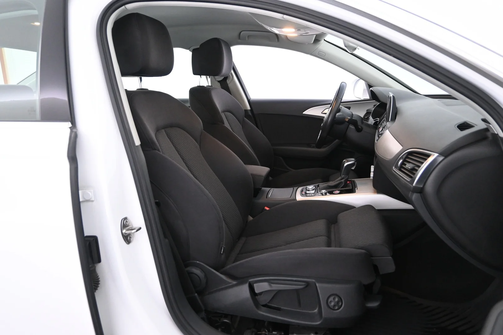 Car Image - 7HnoZ6TKXAkMNlgcGKKLt1