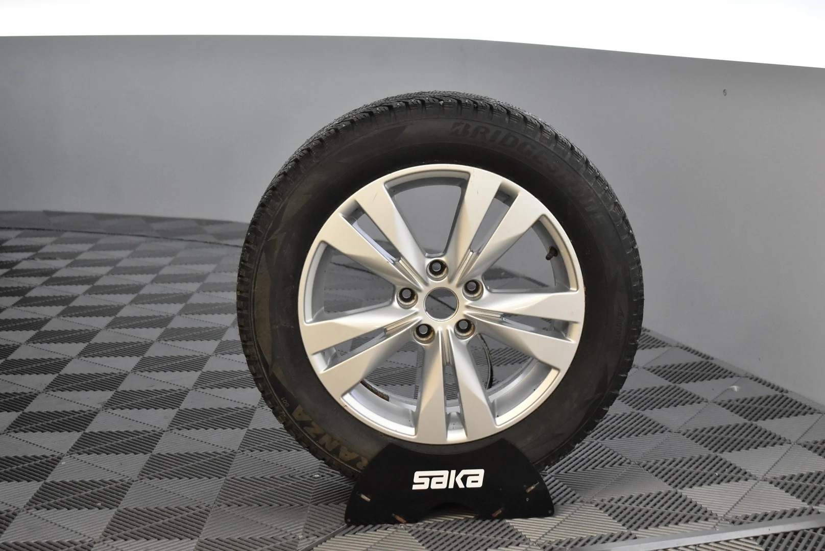 Car Image - 3sBgAAbzHB22994GaHeZgm