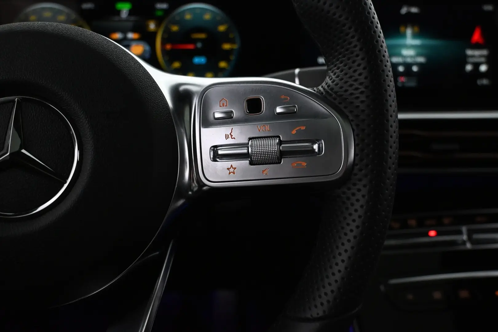 Car Image - 6KAvBR1XlNgi2BhxEoPodj
