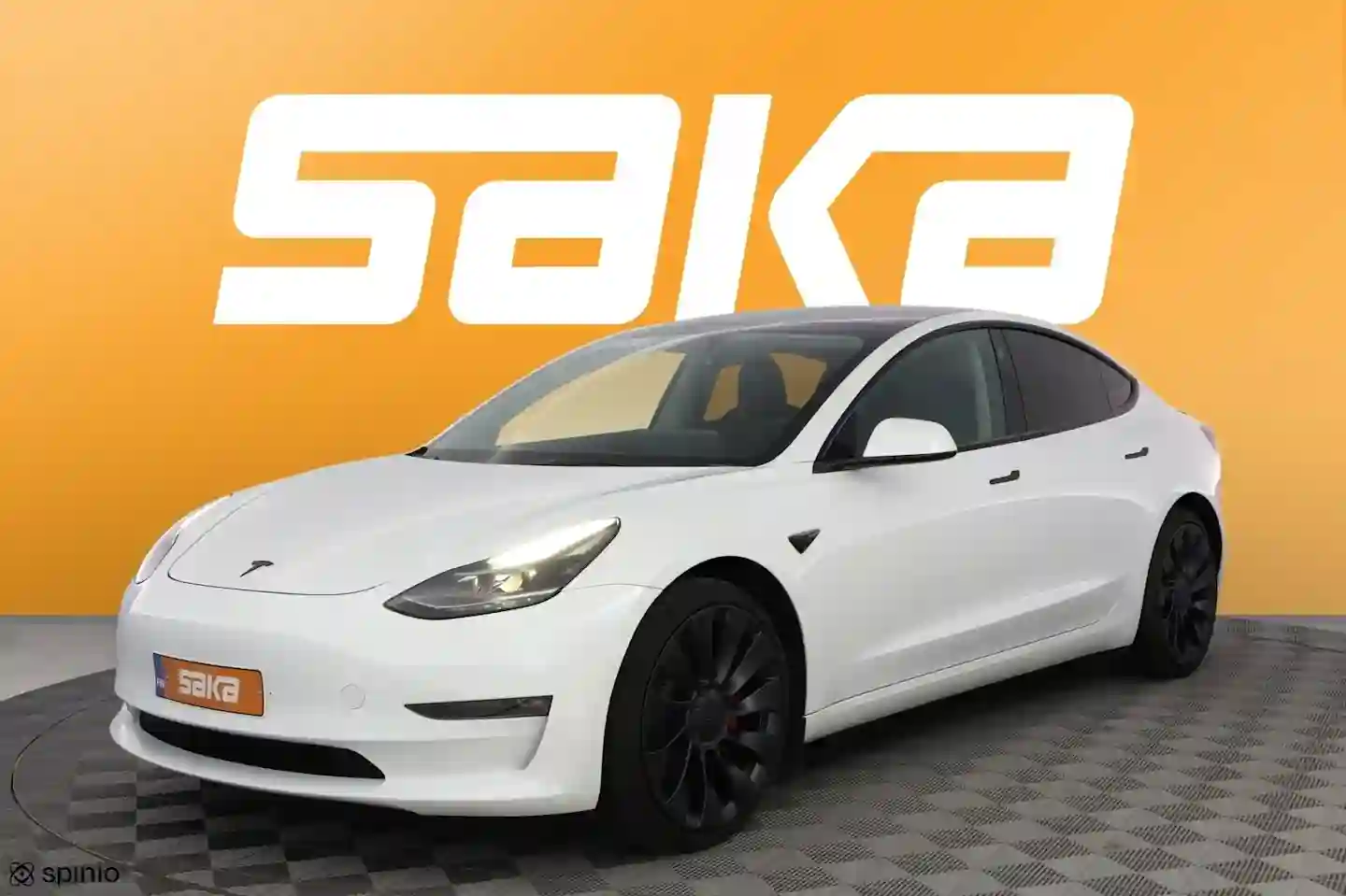 Car Image - Gr0PiJV5NPVNfdk0Cg6DO