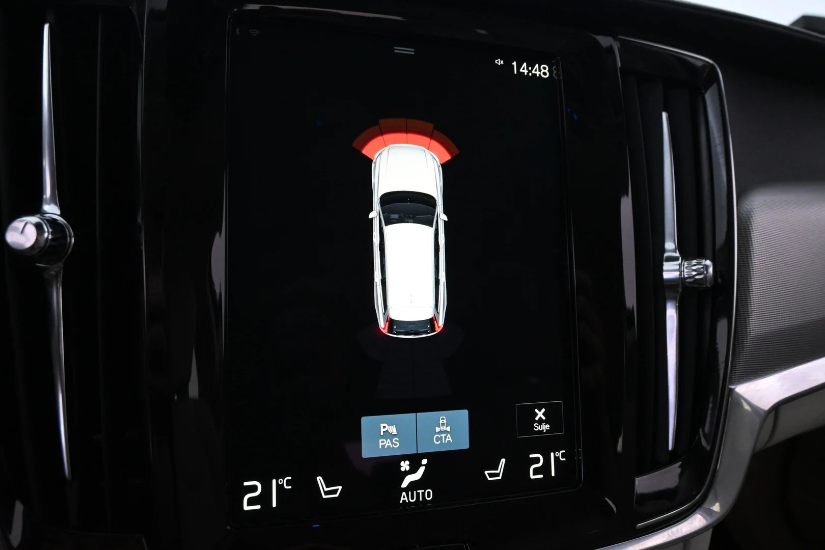 Car Image - 6iL4nPhr9tCnTl8vwLKTCo