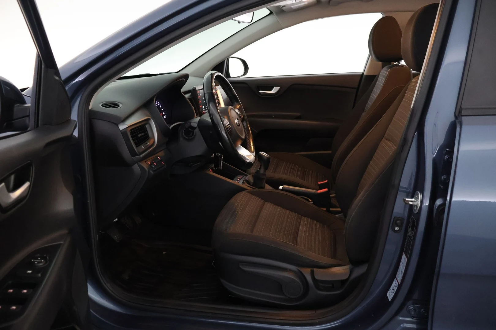 Car Image - AtMawgM96FL2frjxEgQg8