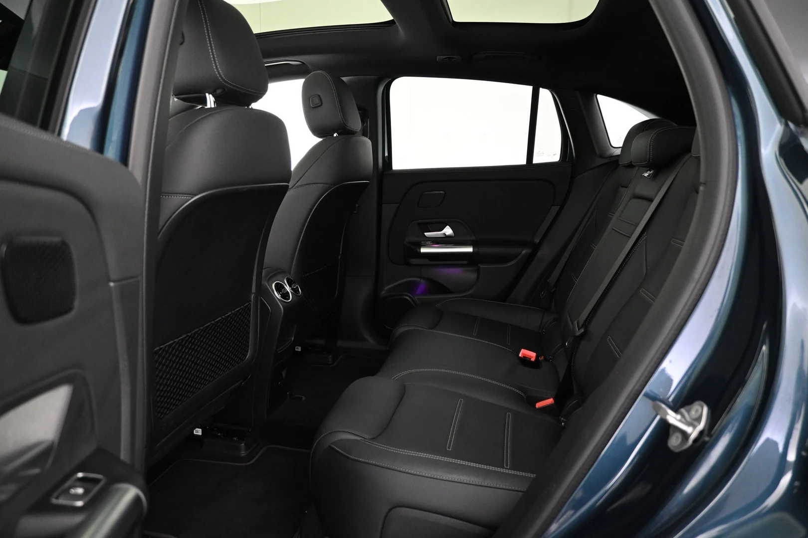 Car Image - 5CjUMiFJdZSPv5r4qkbJpj