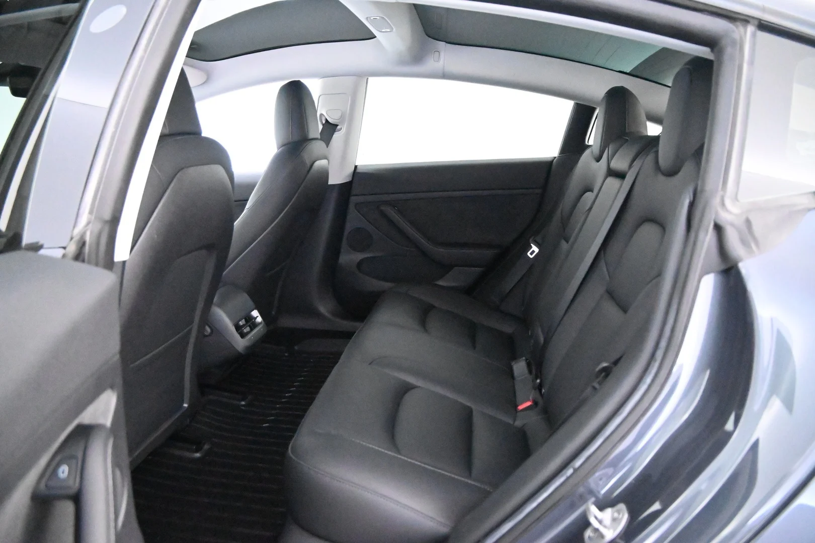 Car Image - iJLOWeU77UOw72nc9V6Bw