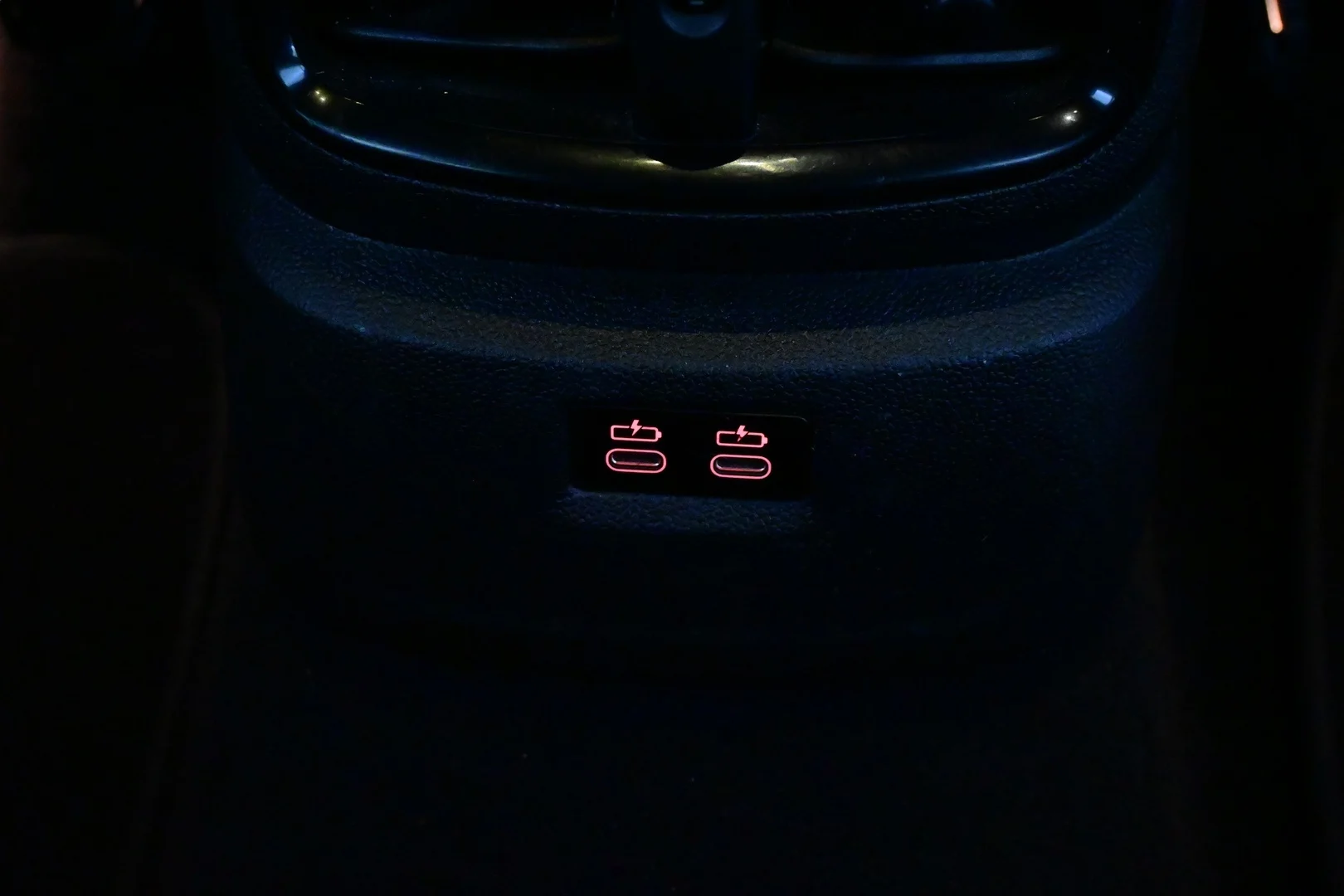 Car Image - 356o103FdQnNXInAAZi7QW