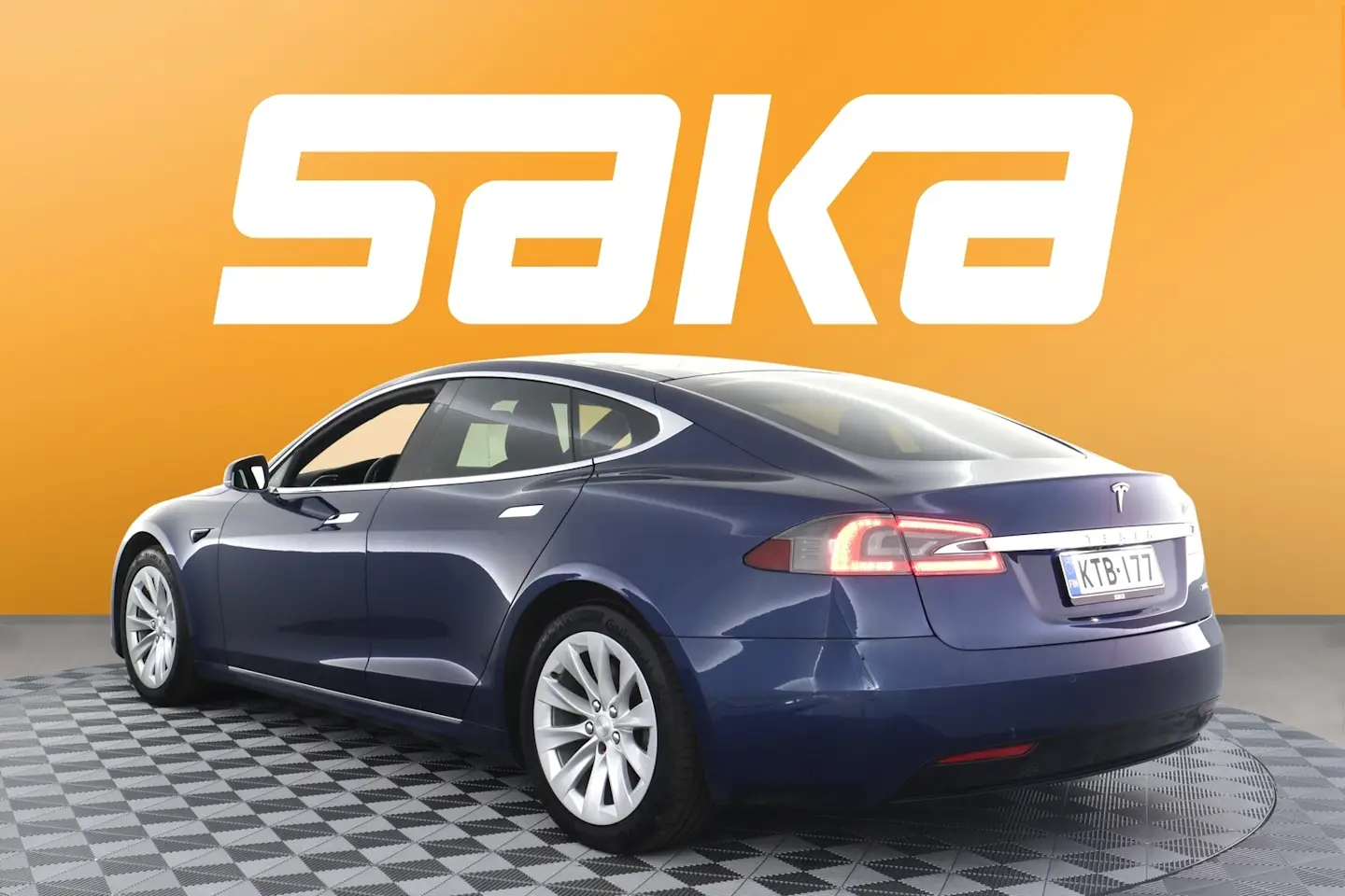 Car Image - 53JyIH5Pwyxyl8RpxQ7bwY