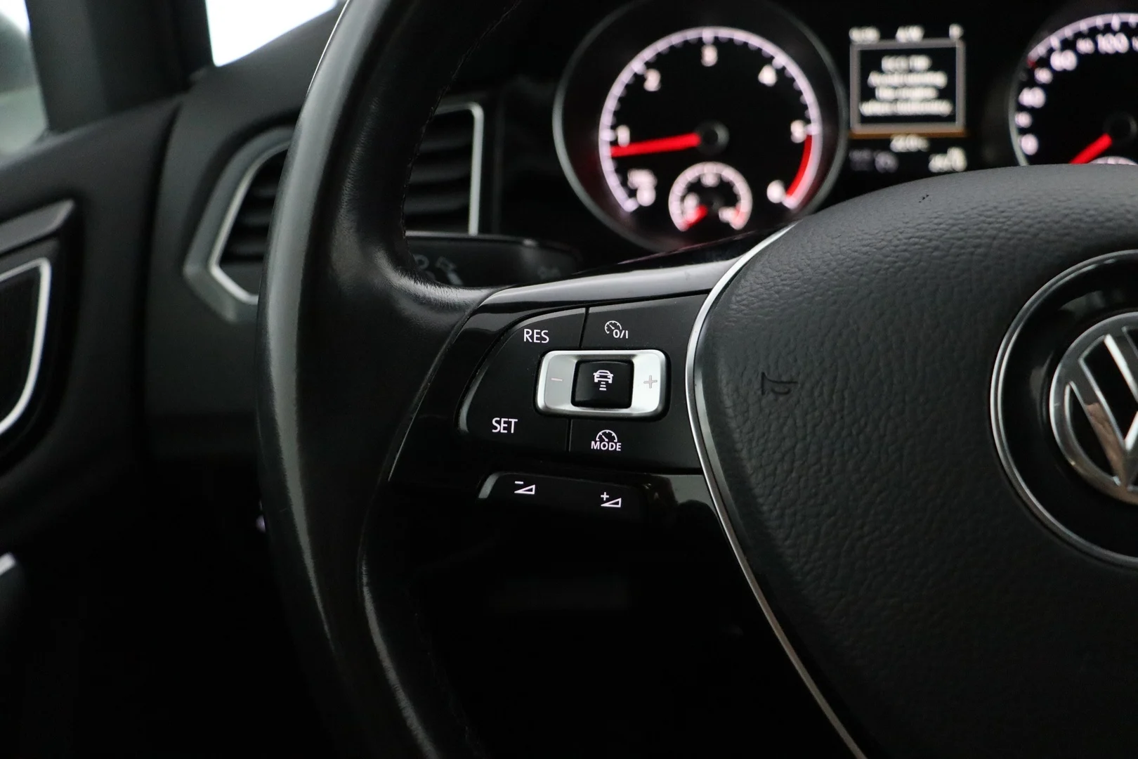 Car Image - 5SeoVFVNLk5K3T7wAUAroG