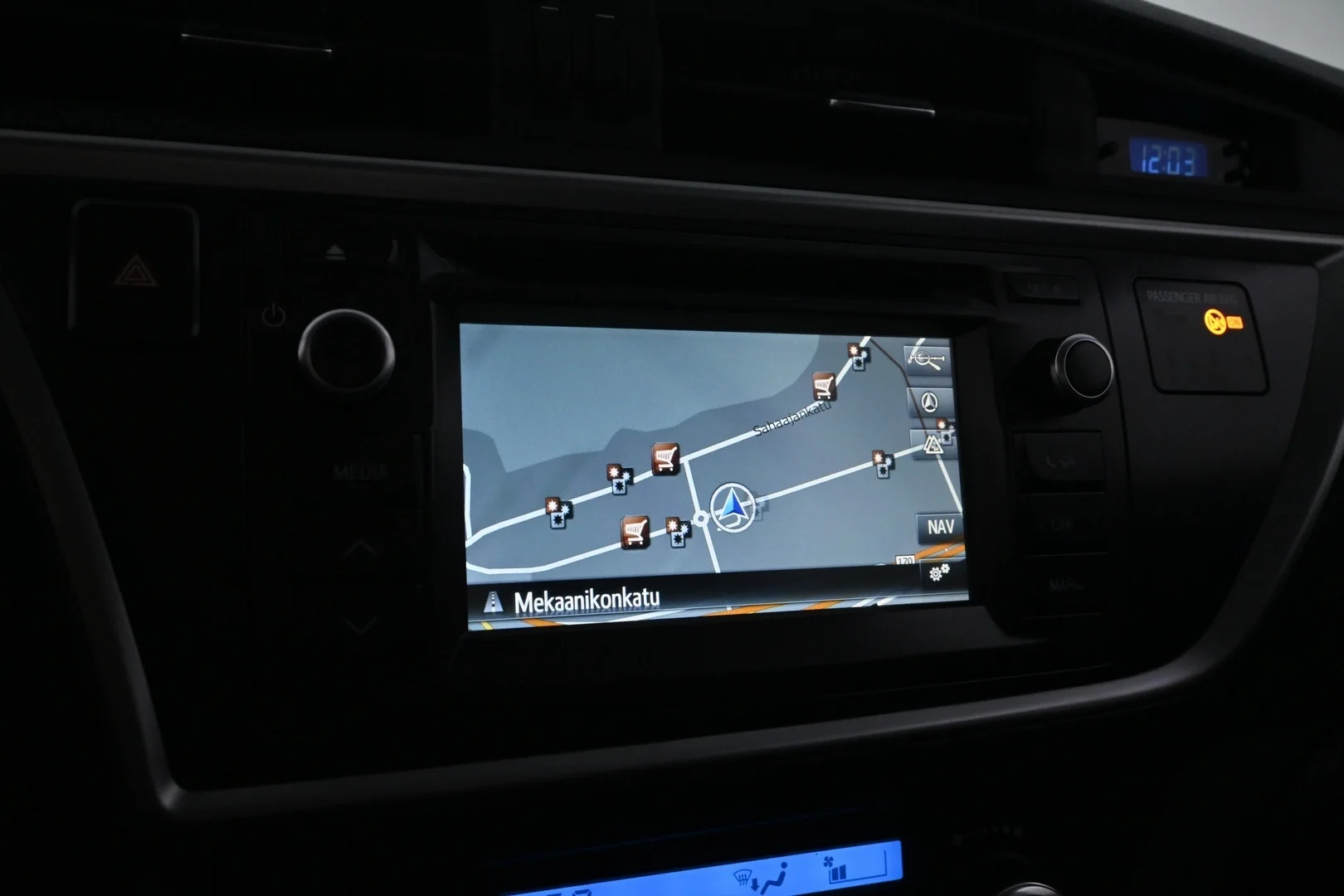 Car Image - Plq1VAdoTmQF0NQ8HYAeH