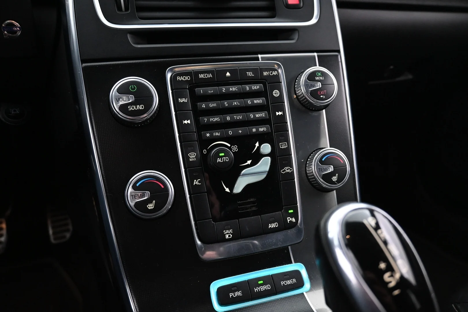 Car Image - 1I6eO20fGOCqQb87LCVYo0
