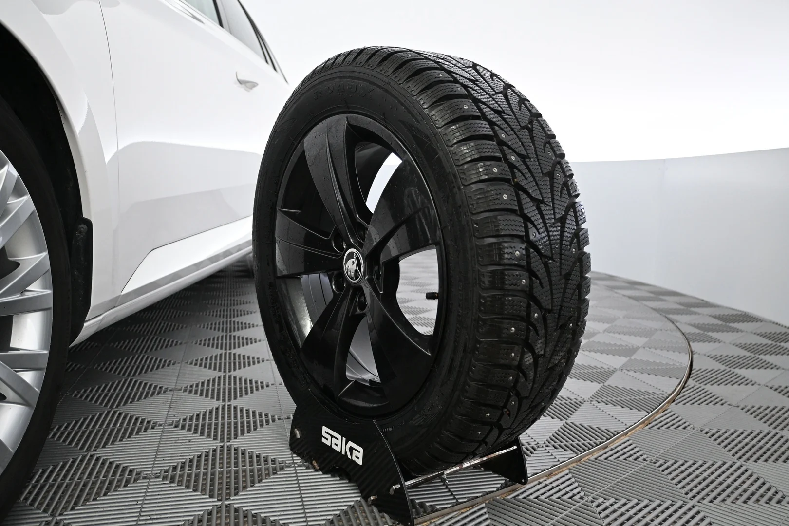 Car Image - 4xES9Mx6YyDWGYZU0kjHjg