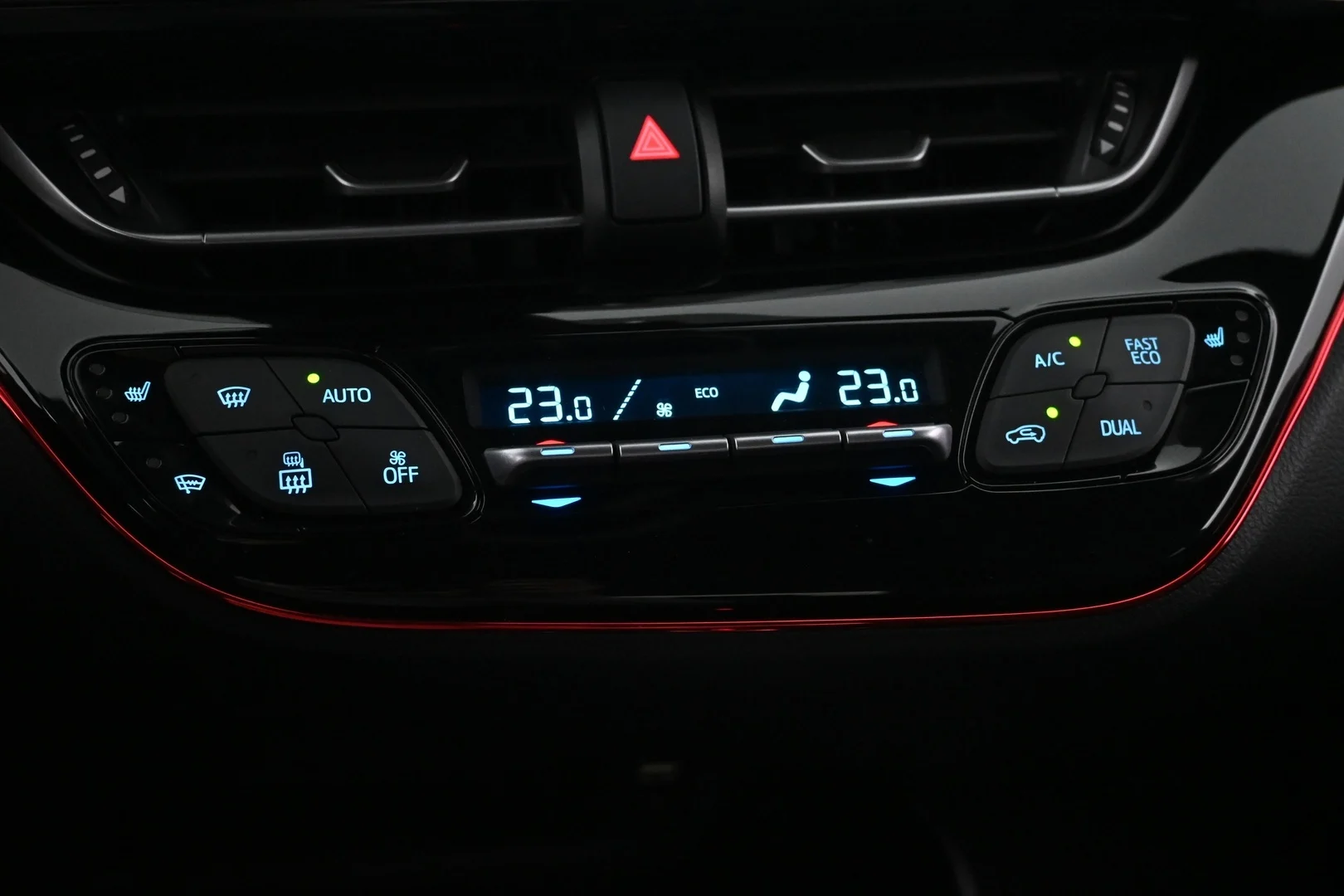 Car Image - 6u5OeqXuWomeM6A2e4Kpwl