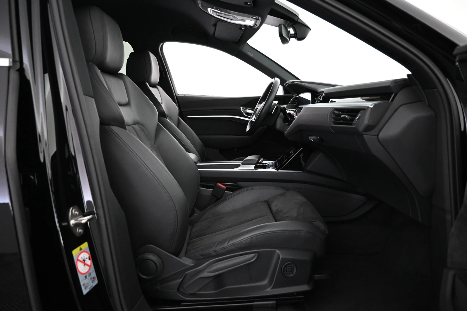 Car Image - 10ZUh23nx9OJCIleblPHPU