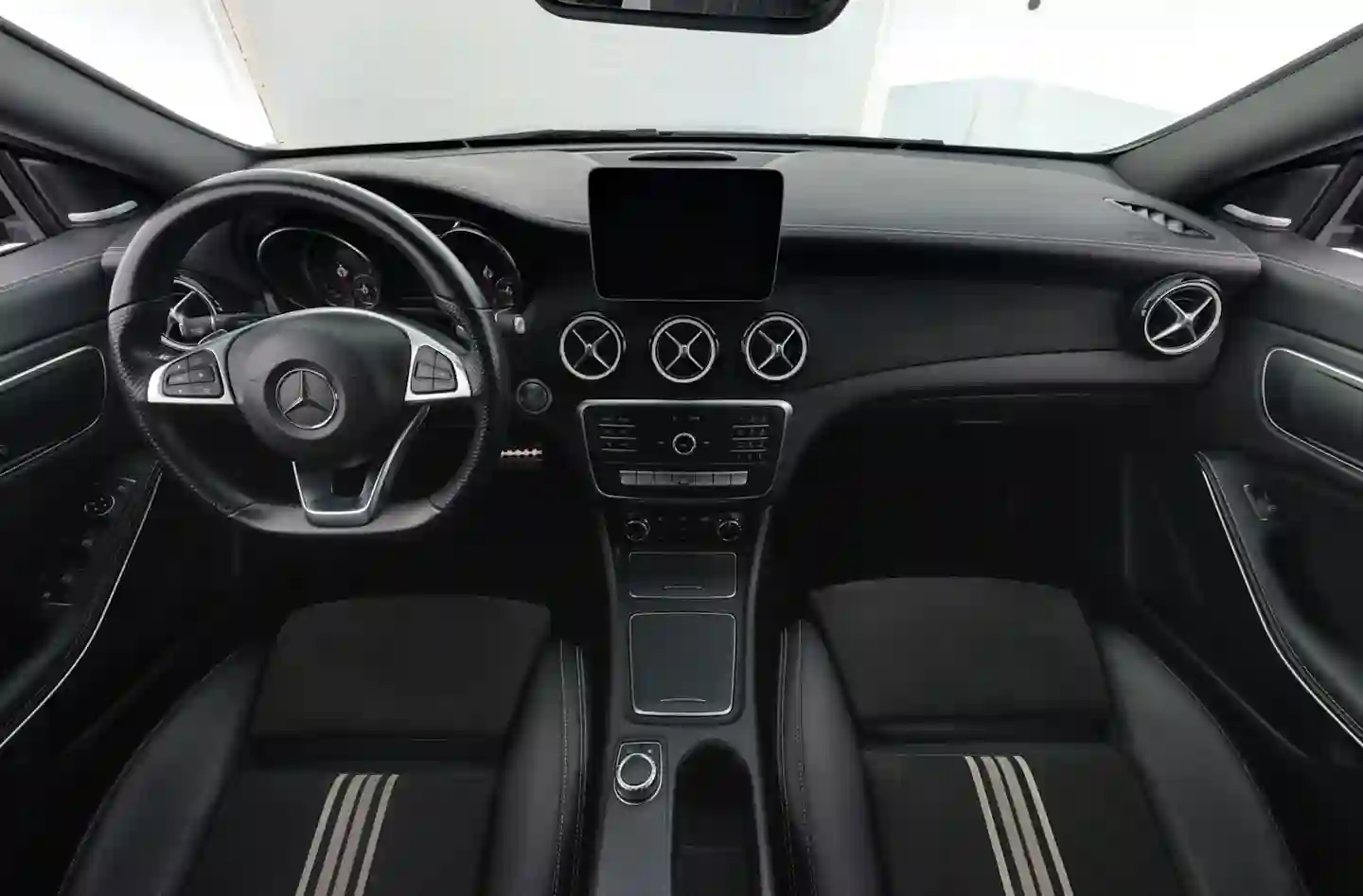 Car Image - 3H2PrkJueW3AaOOBtgKe6q