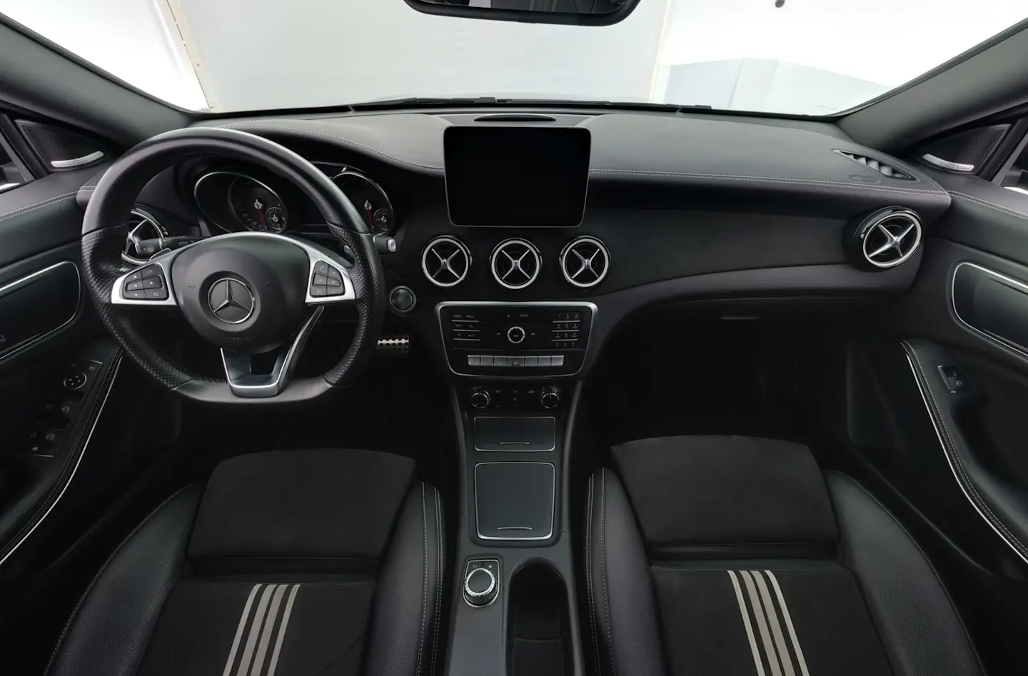 Car Image - 3H2PrkJueW3AaOOBtgKe6q