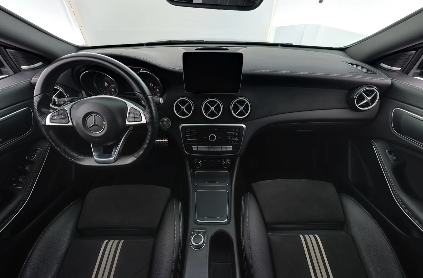 Car Image - 3H2PrkJueW3AaOOBtgKe6q