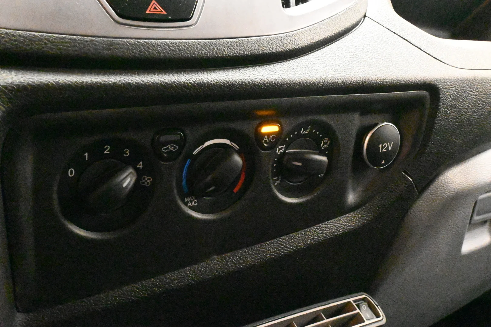Car Image - jAMaPcOaonXNeYrfSLvYd